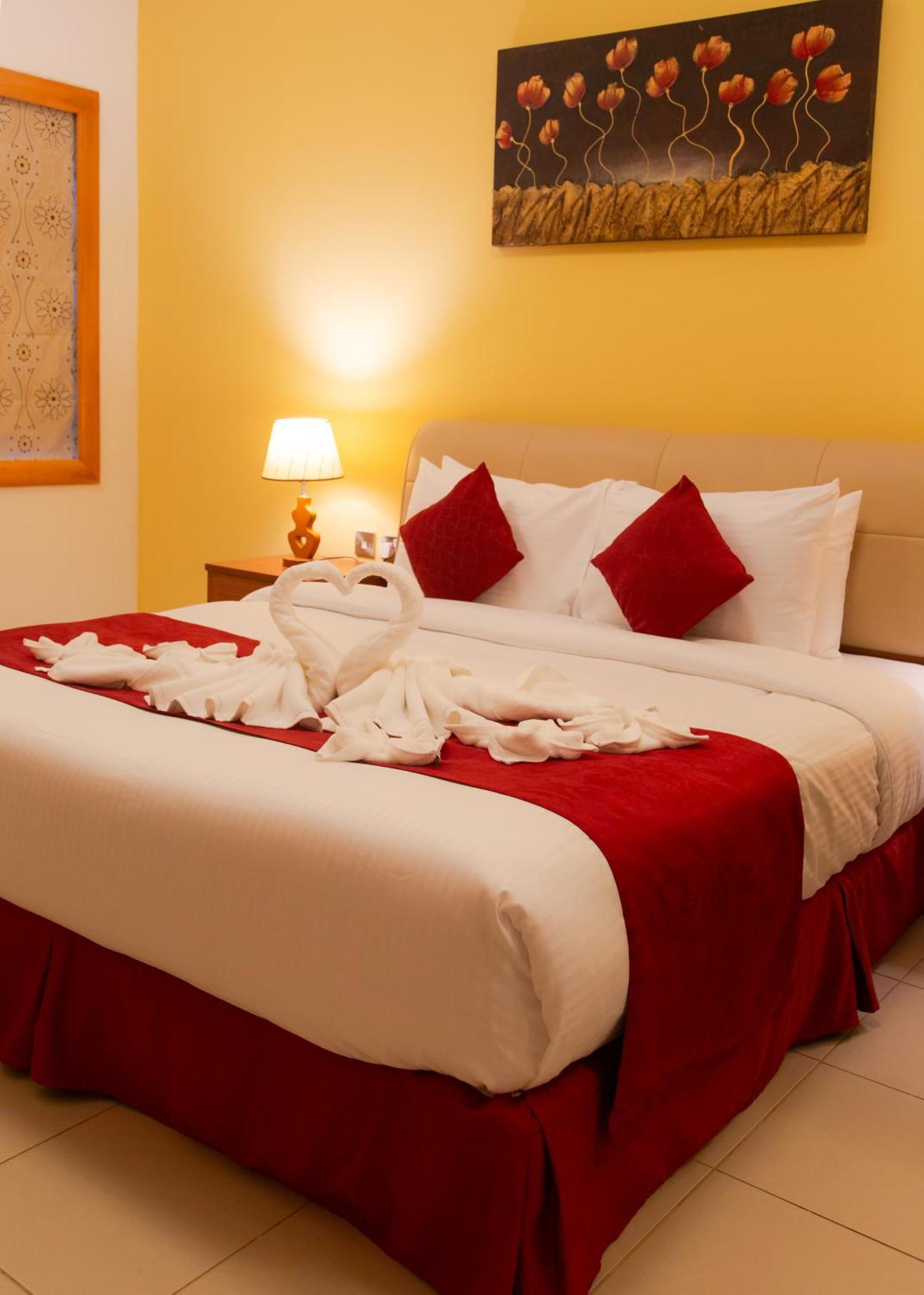 Al Liwan Hotel *